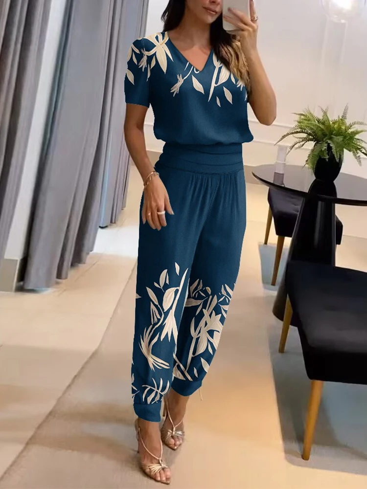 Moana® | Elegant and Versatile Jumpsuit