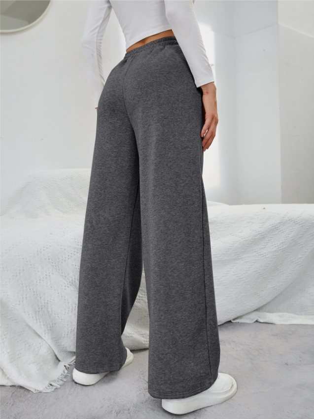 Anahi | Fashionable and Minimalist winter Pants