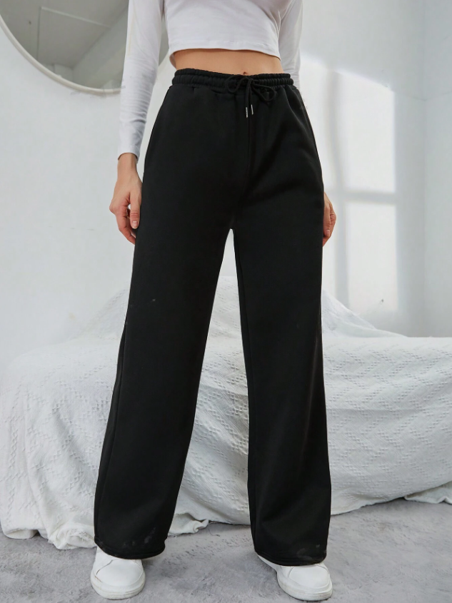 Anahi | Fashionable and Minimalist winter Pants