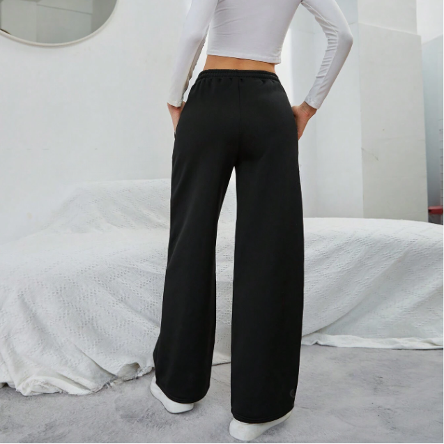 Anahi | Fashionable and Minimalist winter Pants